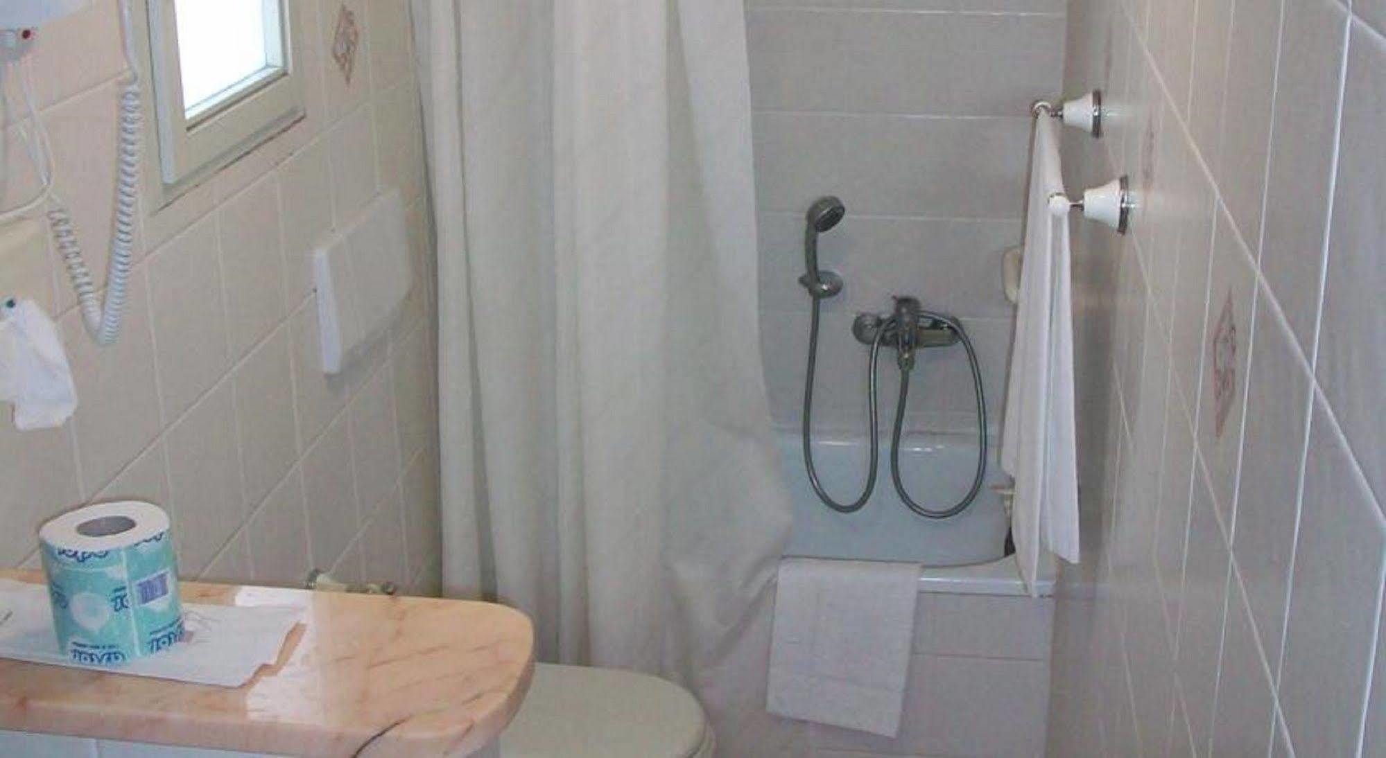 Hotel San Francesco Assisi Bagian luar foto